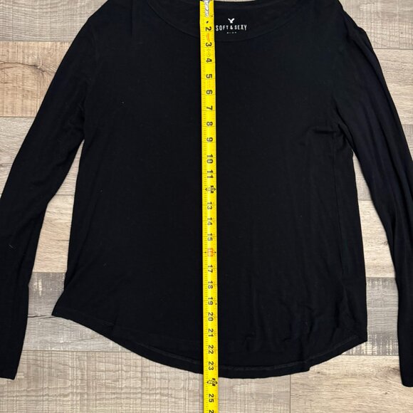 American Eagle Outfitters Black Long Sleeve Tee - Picture 2 of 4